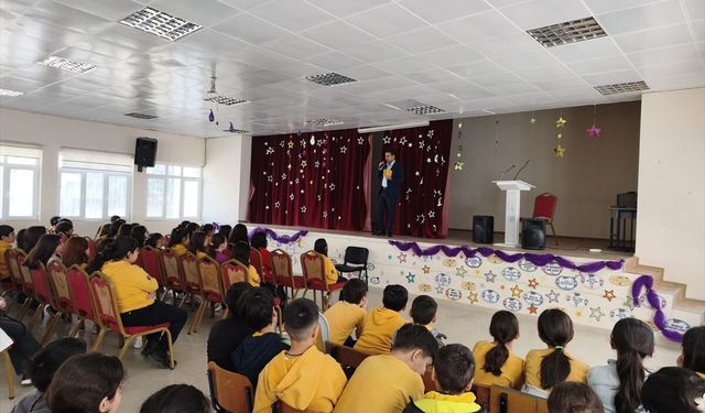 Adanalı öğrenciler yazarlarla buluştu