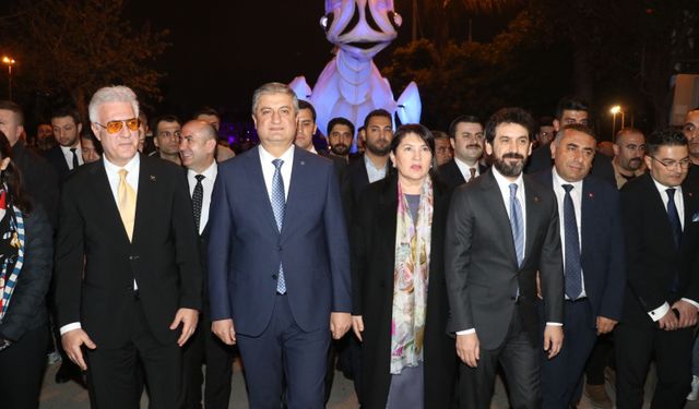Devlet Tiyatroları Sabancı Uluslararası Adana Tiyatro Festivali başladı