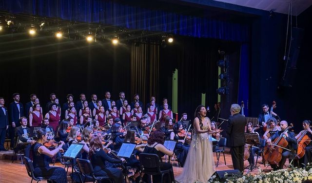 Hatay Filarmoni Orkestrası açılış konseri düzenledi