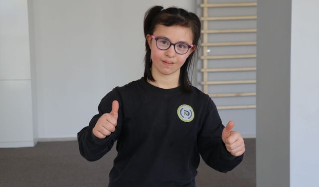Isparta'da Down sendromlu Elif atletizmde çifte başarı elde etti