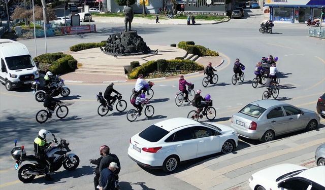Mersin'de Dünya Kadınlar Günü'nde bisiklet turu düzenlendi