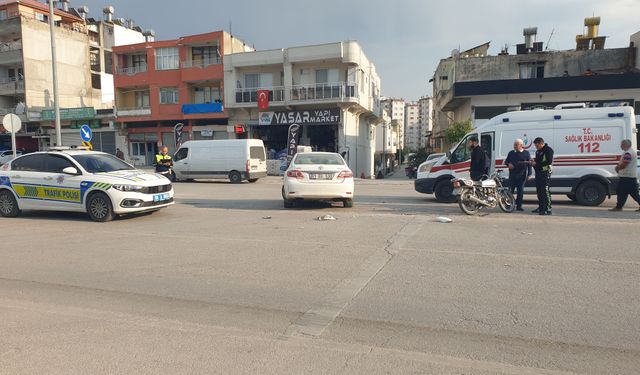 Osmaniye'de otomobille çarpışan motosikletin sürücüsü yaralandı