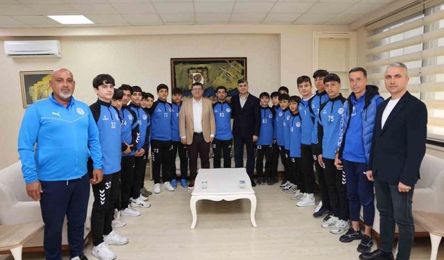 Akdeniz Belediye Spor U-14 Takımı Türkiye Şampiyonası yolunda