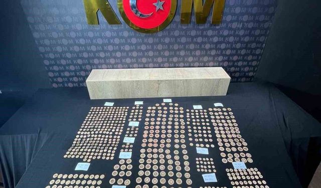 Sahte Altın Operasyonu: 977 Parça Sahte Altın Ele Geçirildi