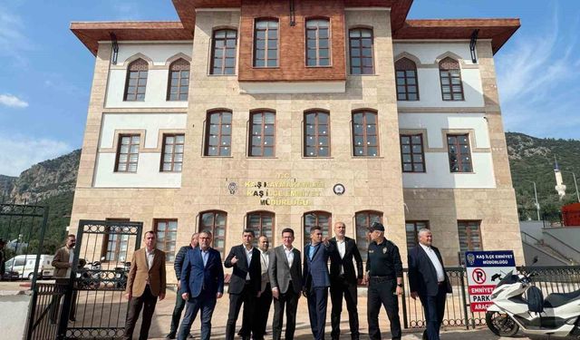 Kaş'a modern hükümet konağı