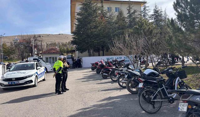 Yalvaç'ta son 1 haftada 311 araç kontrol edildi