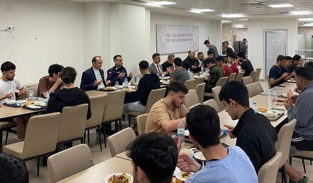 Kaymakam Sarıdoğan Öğrencilerle İftarda Buluştu