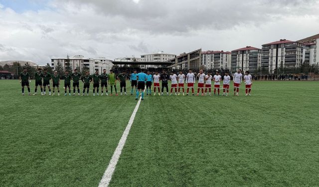 Afşinspor Play-Off’a Yükseldi: Türkoğlu’nu 2-0 Mağlup Etti