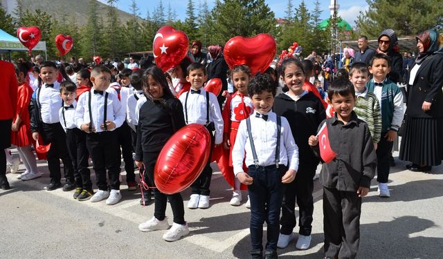 Afşin’de 23 Nisan Ulusal Egemenlik ve Çocuk Bayramı Kutlandı