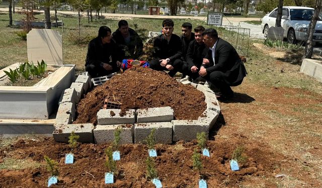 Afşin’de Ülkü Ocakları Şehit Öğretmen ve Öğrencileri Andı