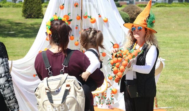 Adana'da 14. Uluslararası Portakal Çiçeği Karnavalı başladı