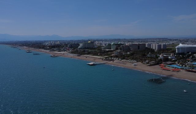Antalya'ya gelen yabancı turist sayısı 1 milyon 250 bini geçti