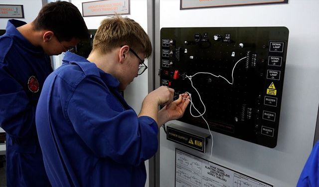 Geleceğin uçak teknisyenleri Isparta'da yetişiyor