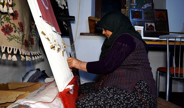 Isparta'da halı dokumacılığıyla geçen 66 yıllık ömür