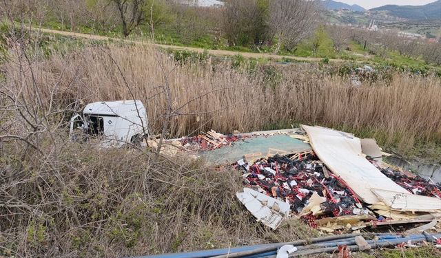 Isparta'da Kovada kanalına devrilen çekicinin sürücüsü yaralandı