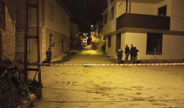 Isparta'da silahlı kundaklama şüphelisi, saatler süren ikna çabaları sonrası teslim oldu