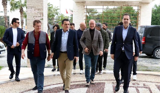 KKTC'nin üç bakanından Antalyaspor'a ziyaret