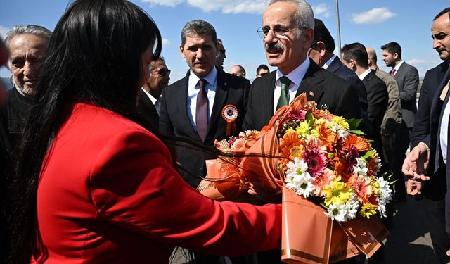 Kültür ve Turizm Bakanı Ersoy, Antalya'da 'Altınkale Farklı Seviyeli Kavşağı'nın açılışında konuştu: