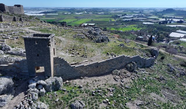 Sillyon'un Büyük İskender'e geçit vermeyen surları ayağa kaldırıldı