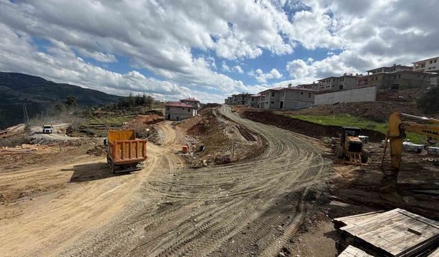 Onikişubat Belediyesi'nden 11 kırsal mahallede ulaşım yatırımı seferberliği
