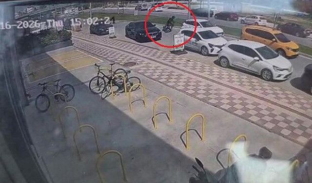 Önünde yavaşlayan araçlara çarpmamak için kaza yaptı