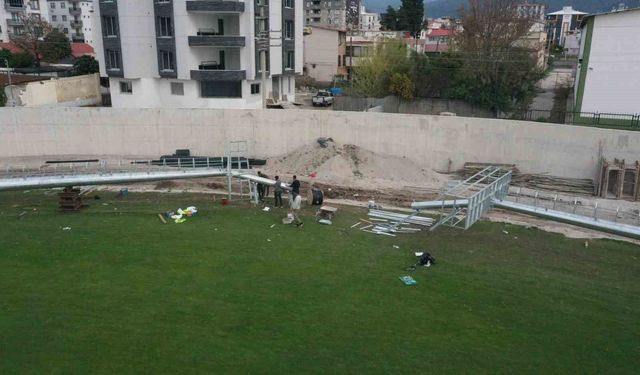 Osmaniye'de deprem sonrası yeniden inşa: 7 Ocak stadyumu %35 seviyesinde