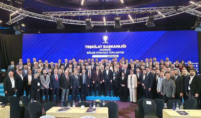 AK Parti Kahramanmaraş Heyeti Antalya’da Strateji Toplantısında Aktif Rol Aldı