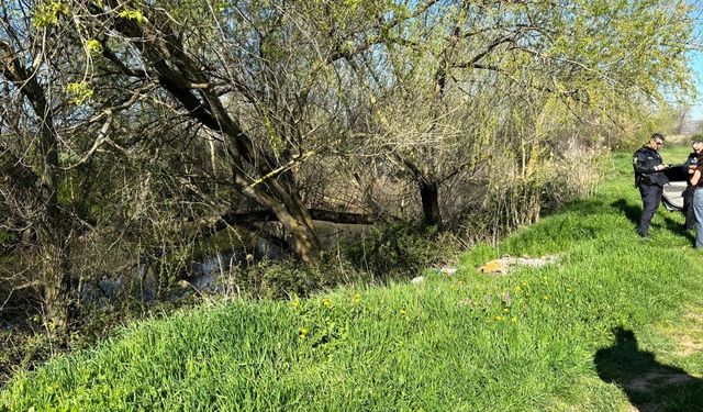 Evli ve Bir Çocuk Babası Çay Kenarında Ölü Bulundu