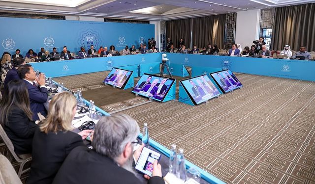 Kurtulmuş: Çatışmalara karşı sesimizi yükseltmek gelecek nesillere karşı sorumluluğumuzdur