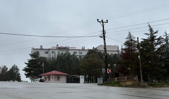 Nisan Sürprizi: Afşin Beyaza Büründü