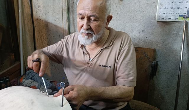60 Yıllık Semer Ustası, Mesleğini Yaşatmaya Çalışıyor