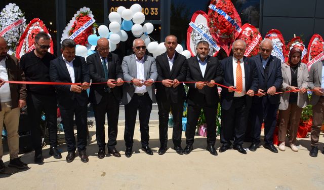 Afşin’de AK Yapı Seramik Yeni Yerinde Hizmete Açıldı