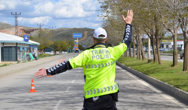 Afşin’de Dur İhtarına Uymayan Alkollü Sürücü Yakalandı