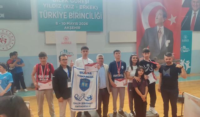 Çobanbeyli Cumhuriyet Ortaokulu’ndan Bilek Güreşinde Türkiye Başarısı