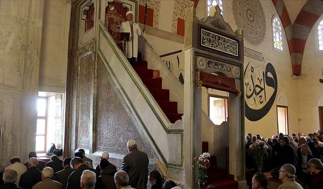Cuma Hutbesi 22 Mayıs 2026: Söz Ahlakı ve Dijital Dil Uyarısı