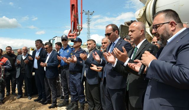Erçene Mahallesi’nde 250 Kişilik Caminin Temeli Dualarla Atıldı