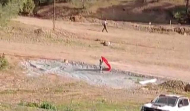 Rüzgarın Düşürdüğü Bayrağa Koşan Yusuf Türkiye’nin Takdirini Kazandı