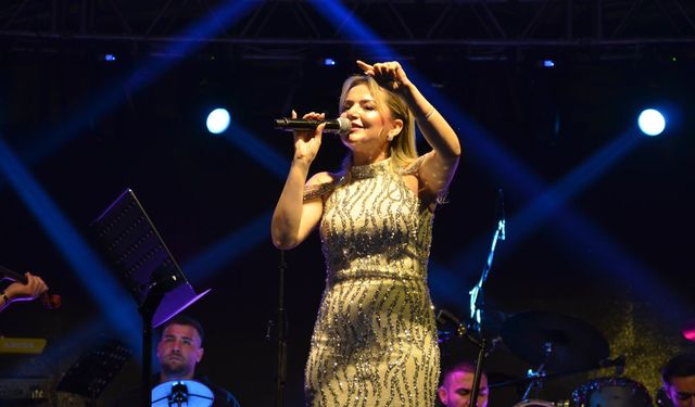Afşin Gençlik Festivali’nde Aynur Özdemir Rüzgârı Esti