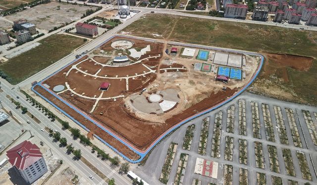 Afşin Millet Bahçesi Yeni Yüzüyle Hizmete Hazırlanıyor