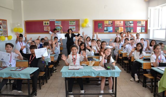 Afşin’de 17 Bin 527 Öğrenci Karne Sevinci Yaşadı