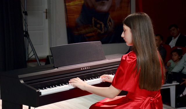 Afşin’de “Bir Zamanlar Yeşilçam” Piyano Resitali Yoğun İlgi Gördü