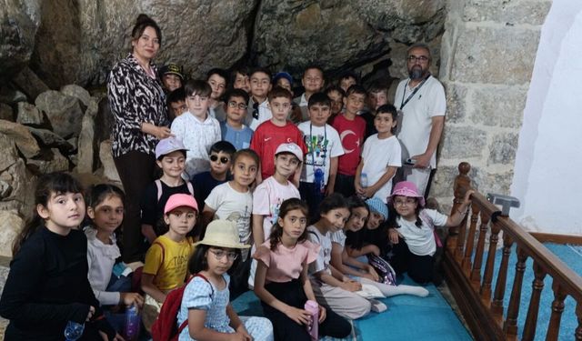 Afşin’de Öğrencilerden Eshab-ı Kehf’e Kültürel Ziyaret