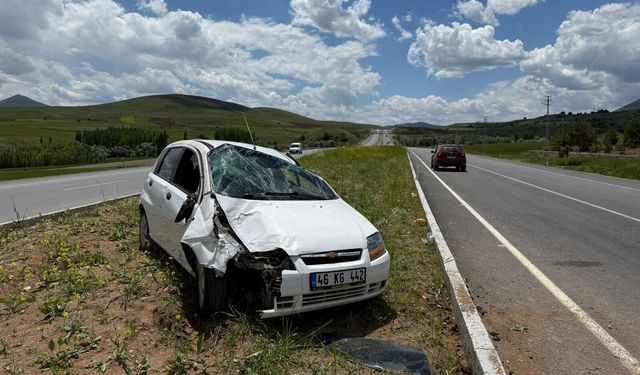 Afşin’de Otomobil Takla Atarak Orta Refüje Çıktı: 1 Yaralı