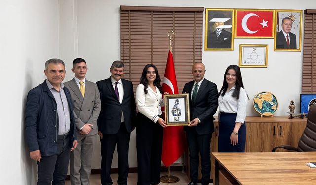 Okul Müdürü Acer ve Öğretmenlerden Başkan Kıraç’a Ziyaret