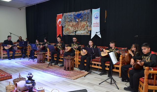 Afşin’de “Anadolu’dan Deyişler” Konserine Yoğun İlgi