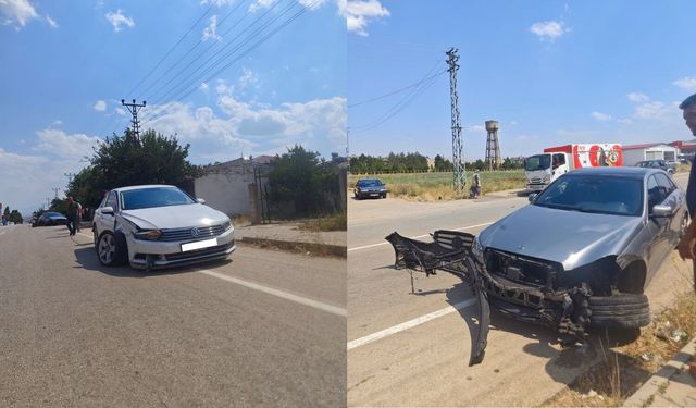 Afşin'de İki Otomobil Çarpıştı