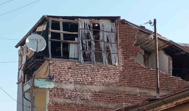 5.0’lık Depremde Müstakil Evde Hasar Oluştu