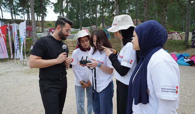 Gençler Pusula Maraş Kampında Yeni Medya ve Fotoğrafçılığı Keşfetti