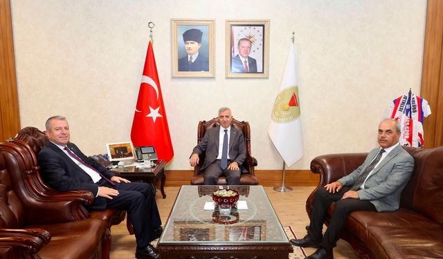 Vali Ünlüer, Makamında Konuklarını Ağırladı