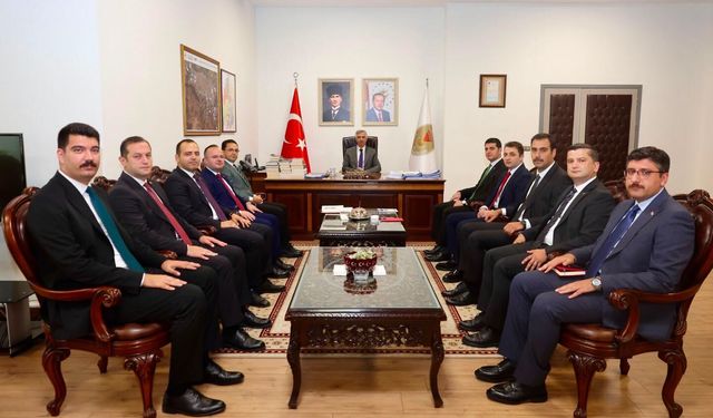 Vali Ünlüer, Yeni Atanan Kaymakamlarla İlk Değerlendirme Toplantısını Yaptı